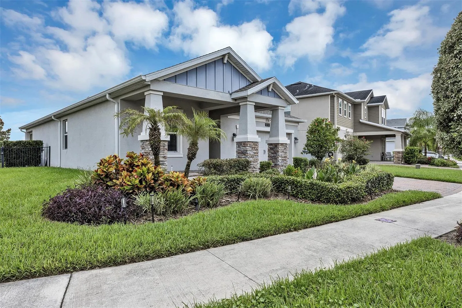 10193 LOVEGRASS LN