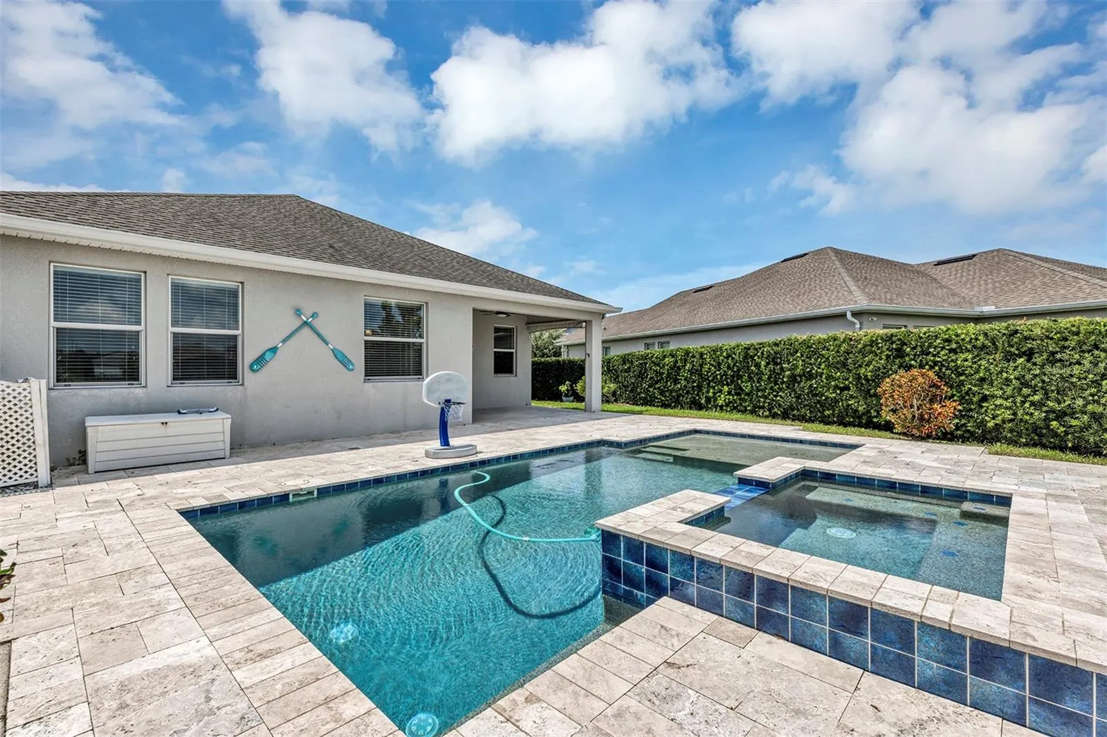 10193 LOVEGRASS LN