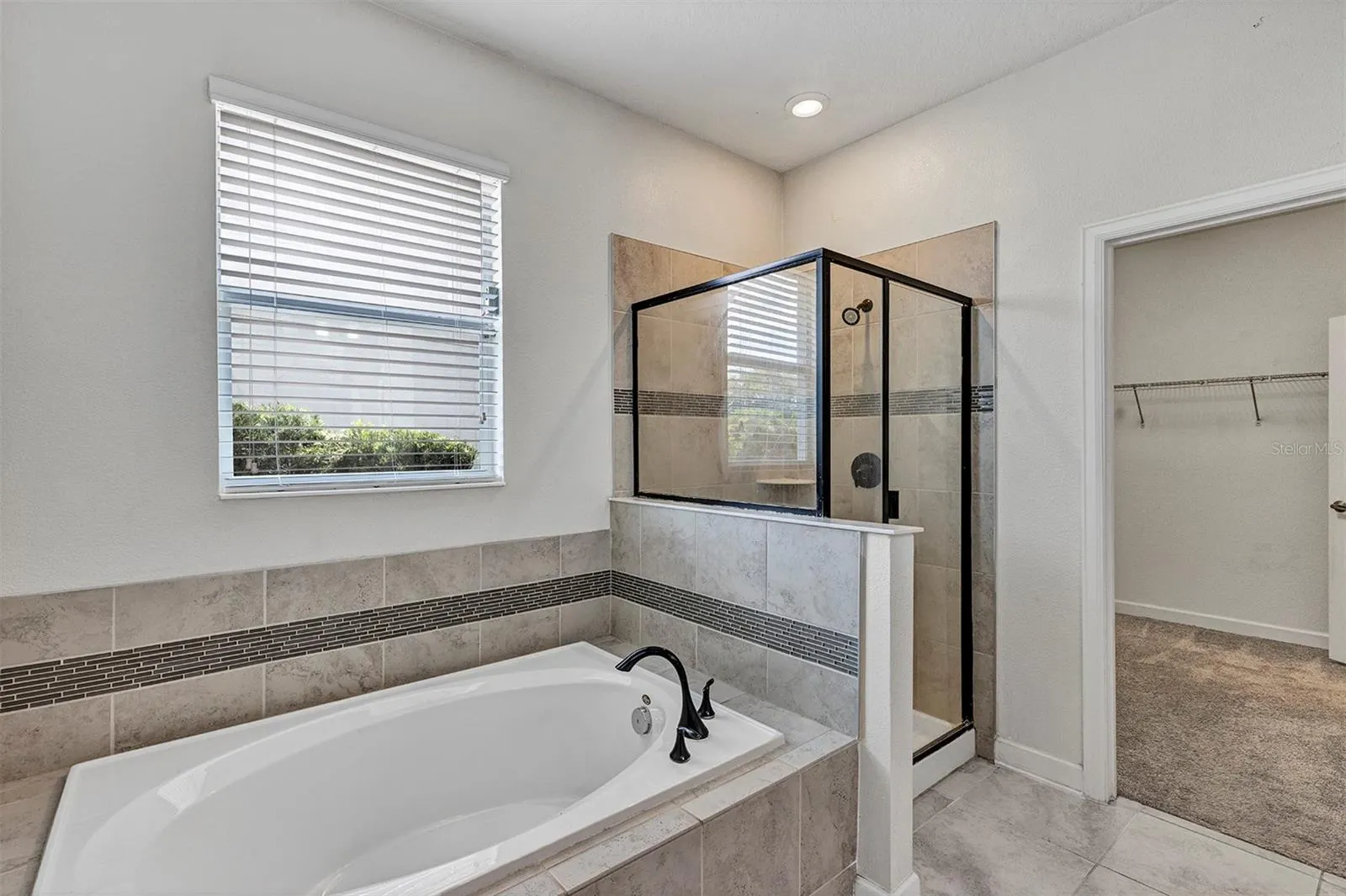 10193 LOVEGRASS LN