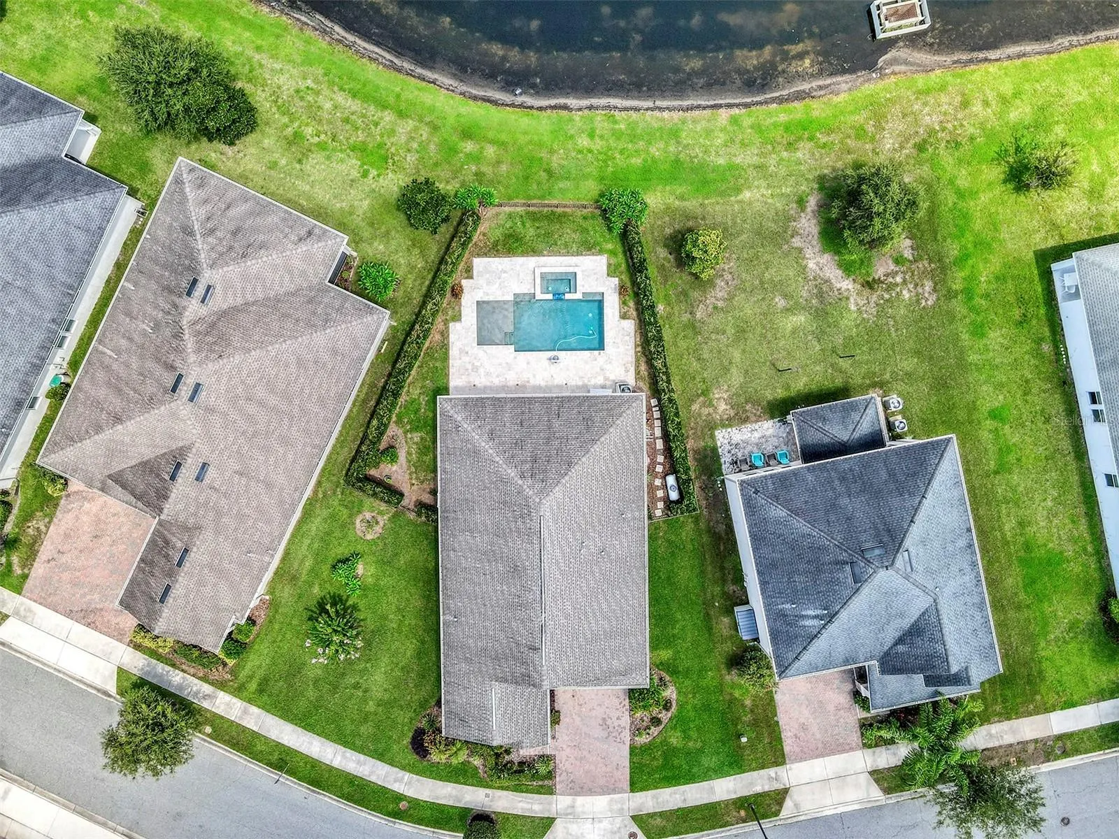 10193 LOVEGRASS LN