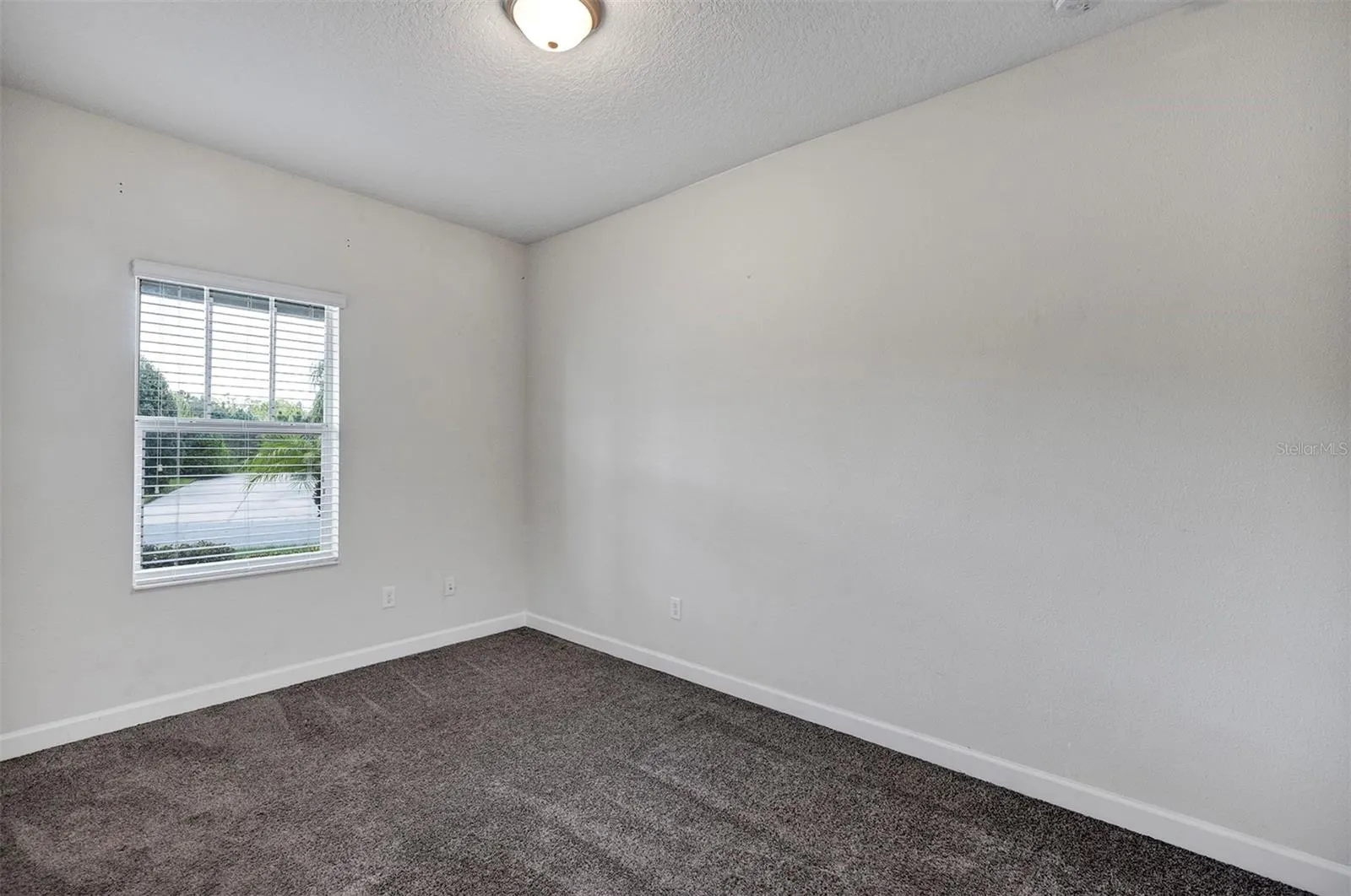 10193 LOVEGRASS LN