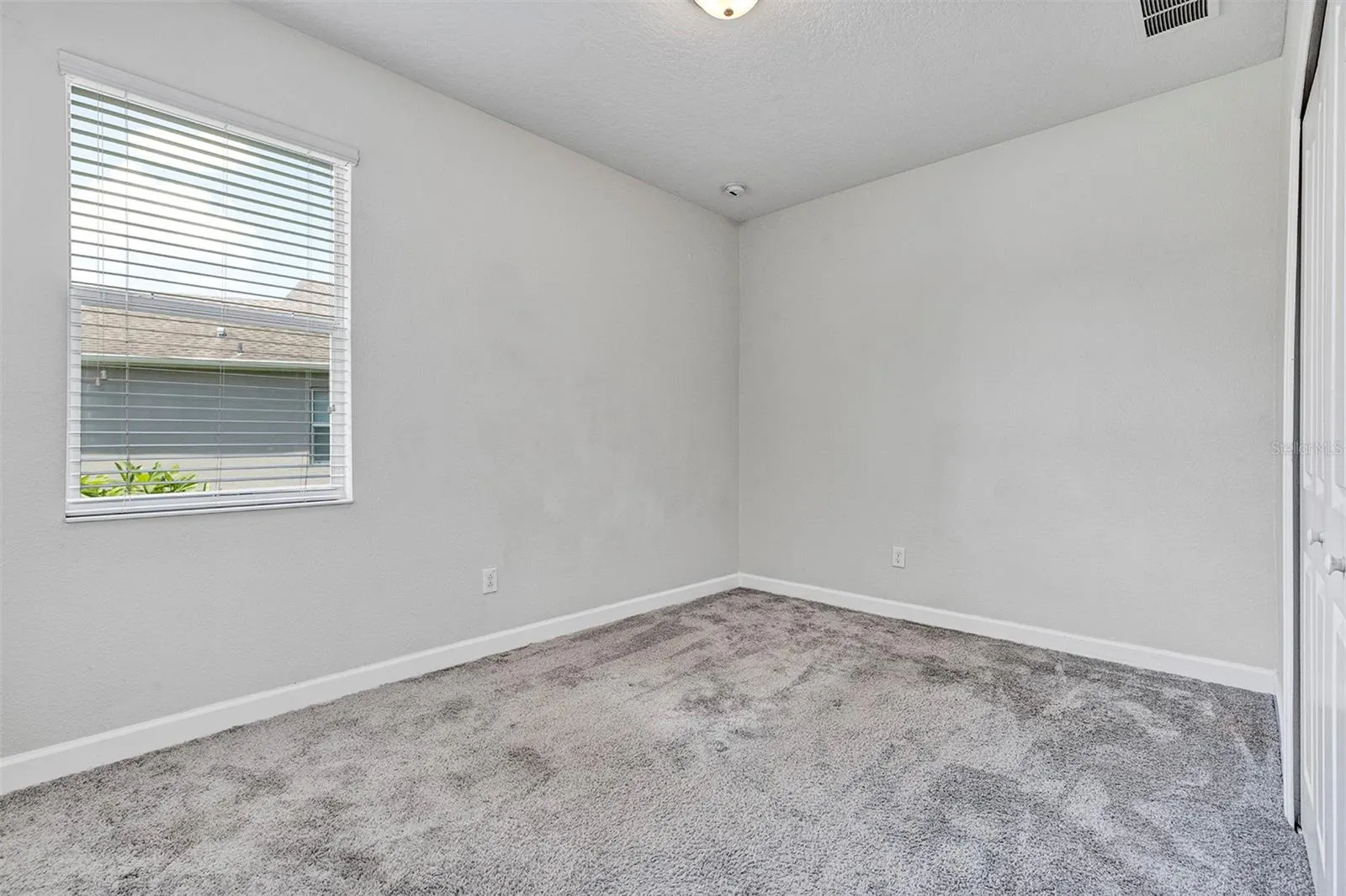 10193 LOVEGRASS LN