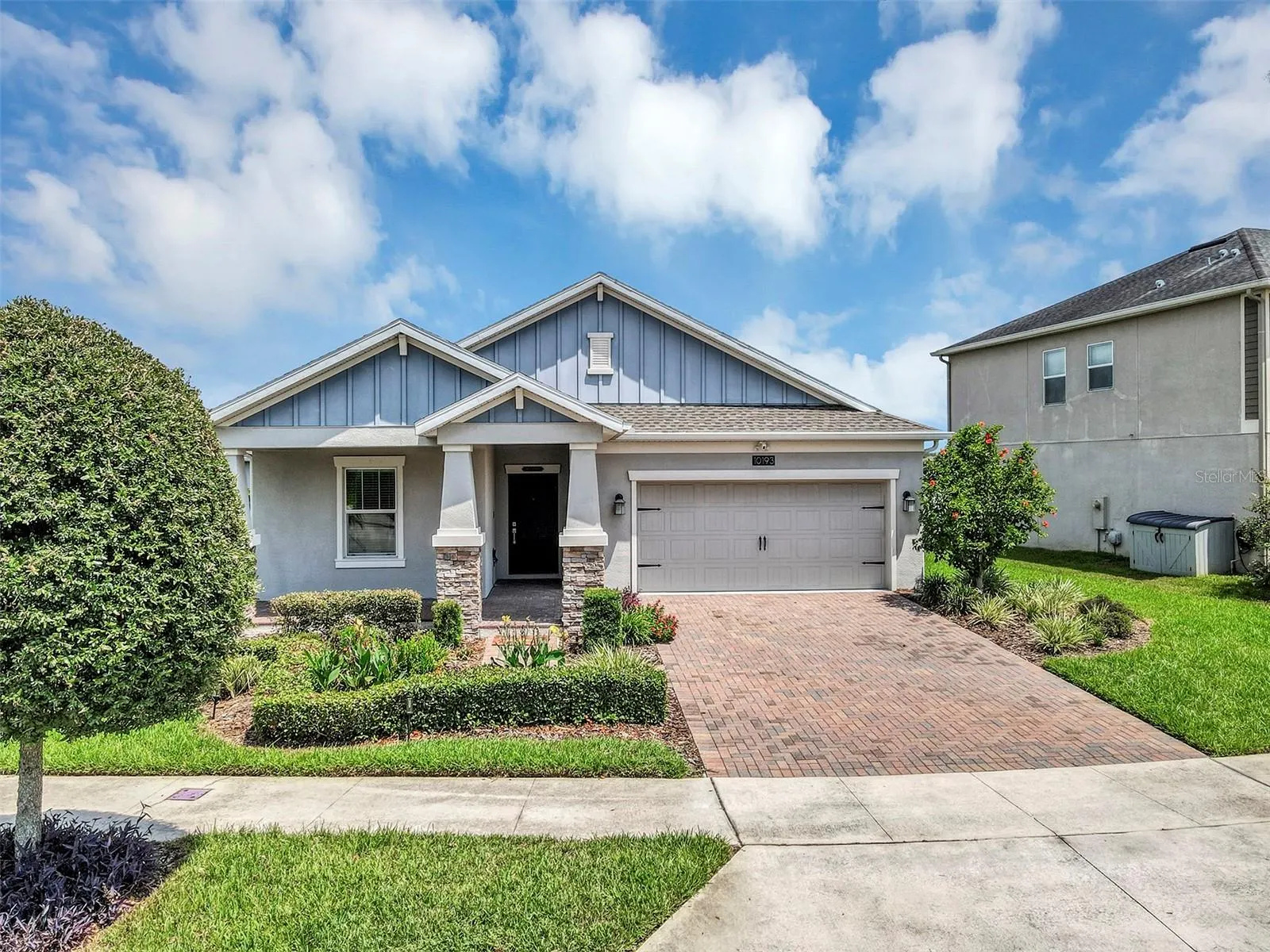 10193 LOVEGRASS LN