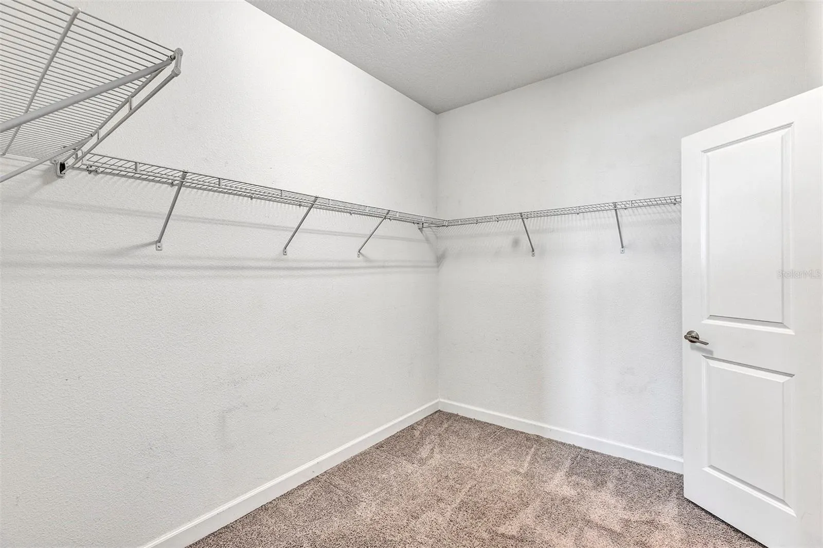 10193 LOVEGRASS LN