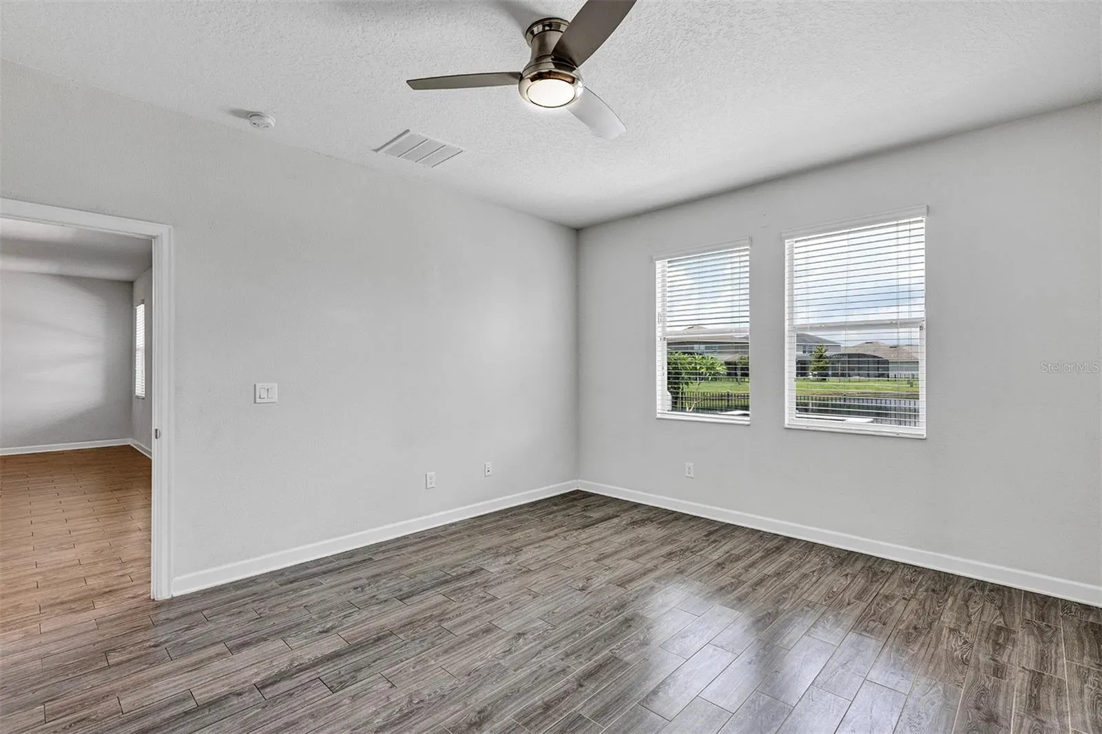 10193 LOVEGRASS LN