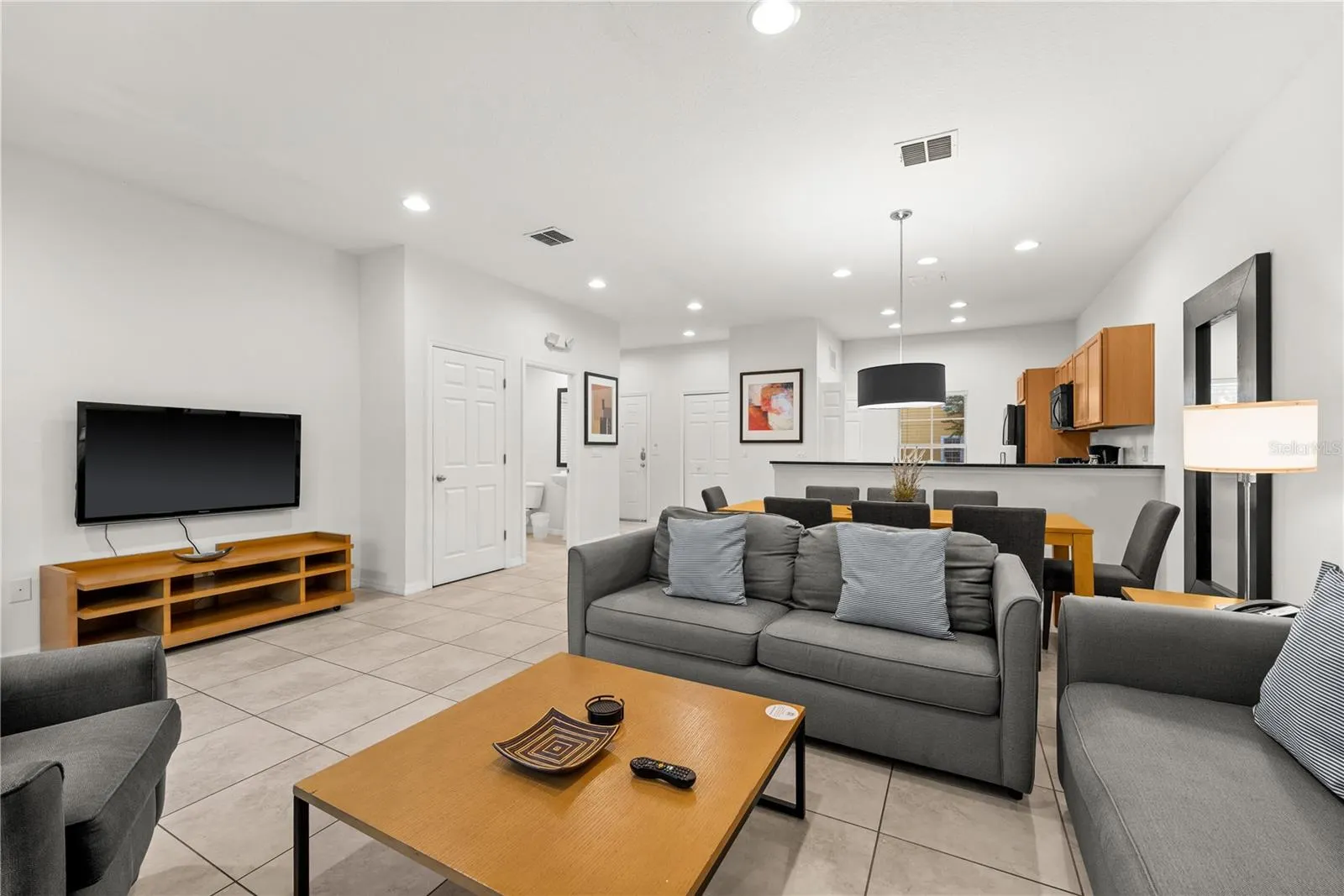 3047 WHITE ORCHID RD