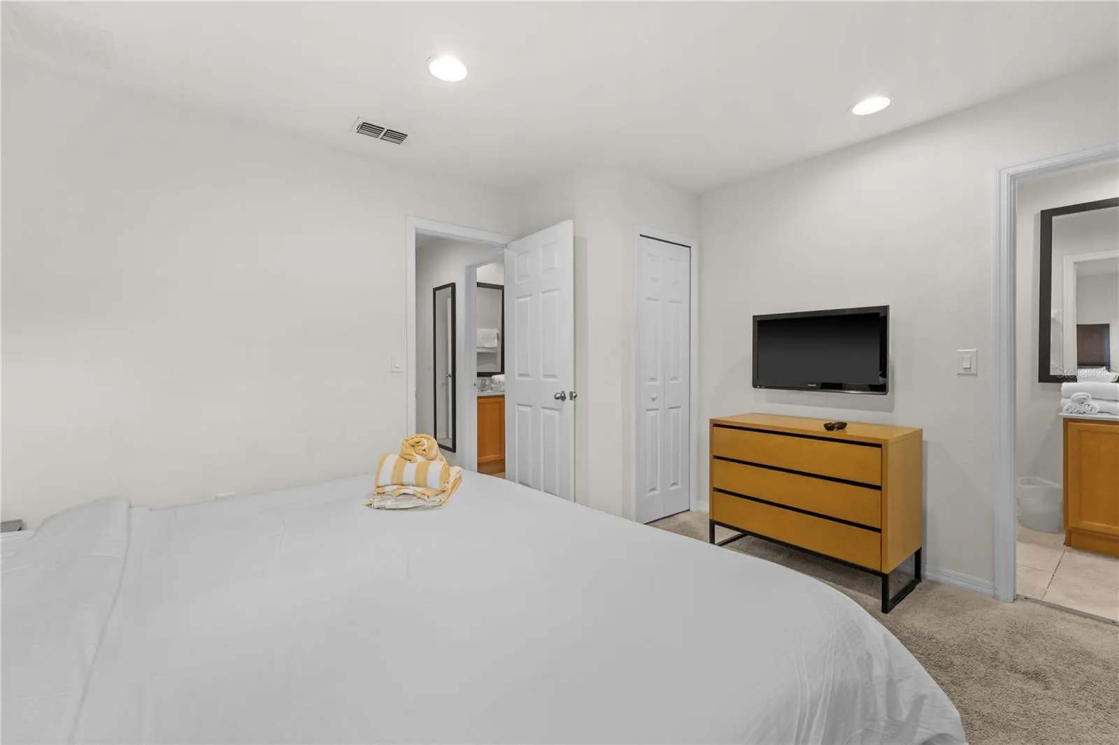 3047 WHITE ORCHID RD