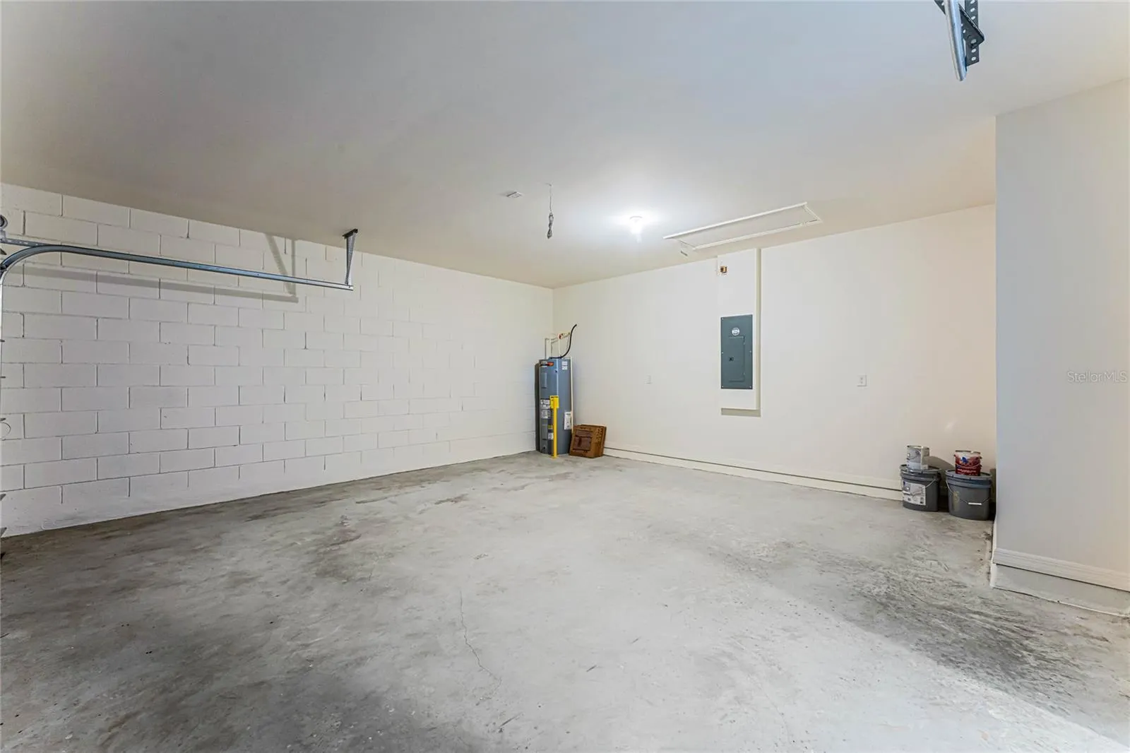 2912 HOUSE FINCH RD