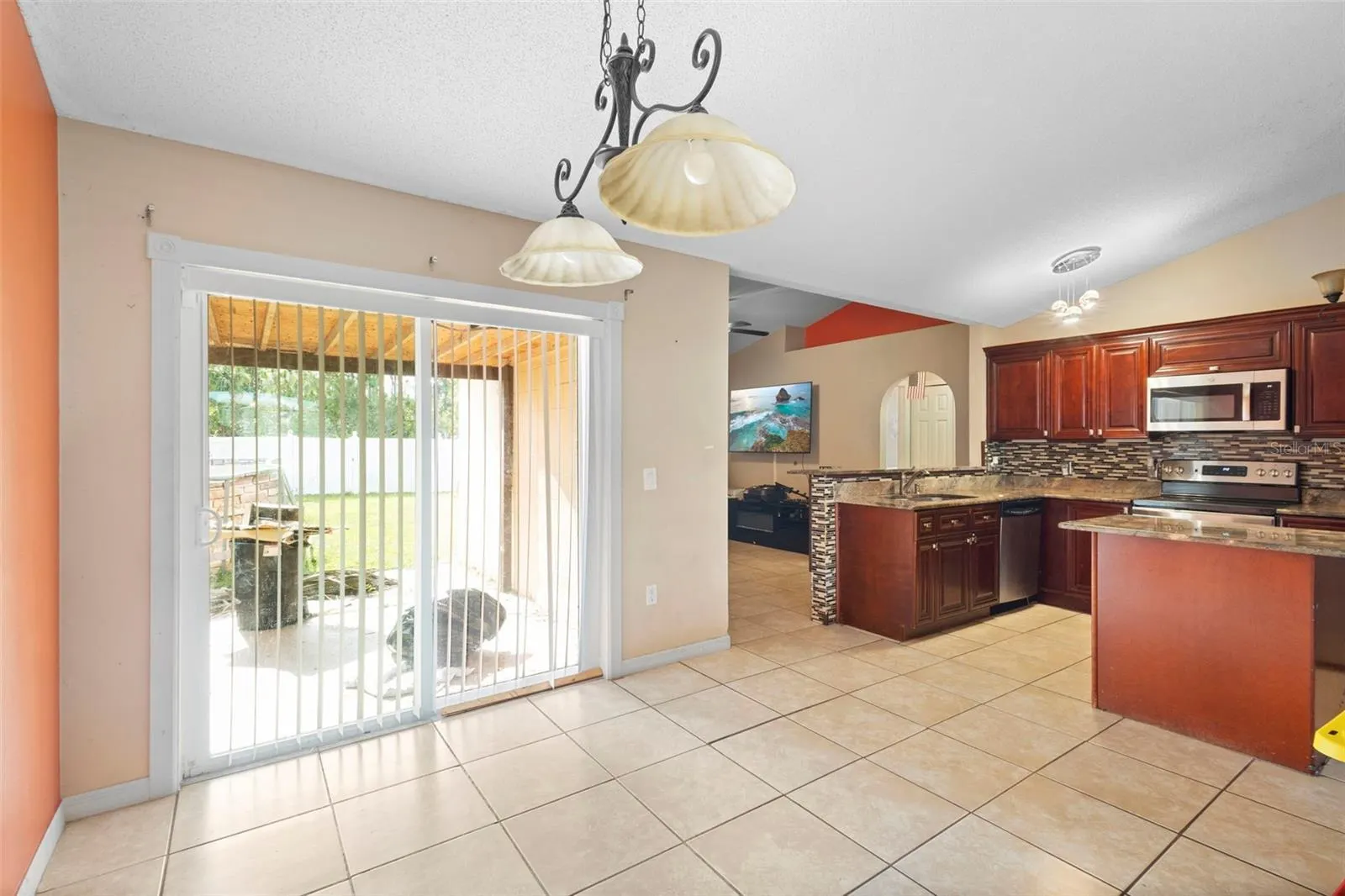 1319 DUNBARTON CT