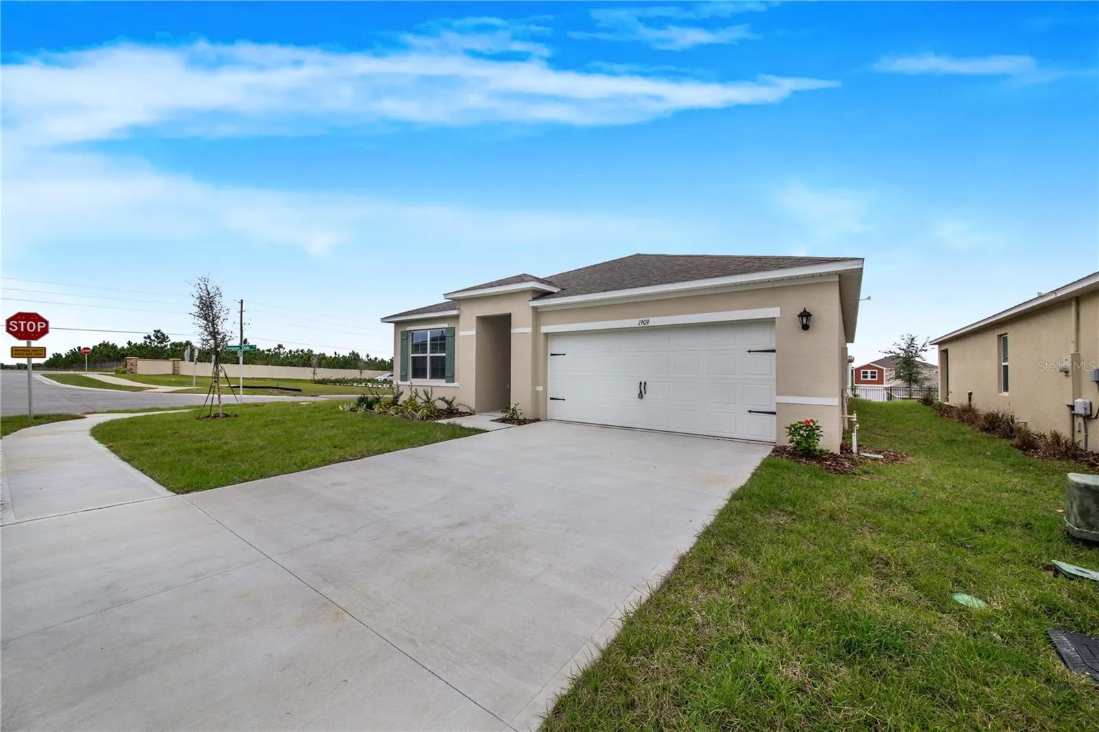 1909 CHICKASAW BLVD