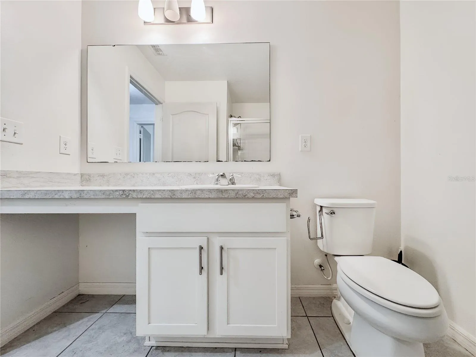 1141 AUGUSTUS DR