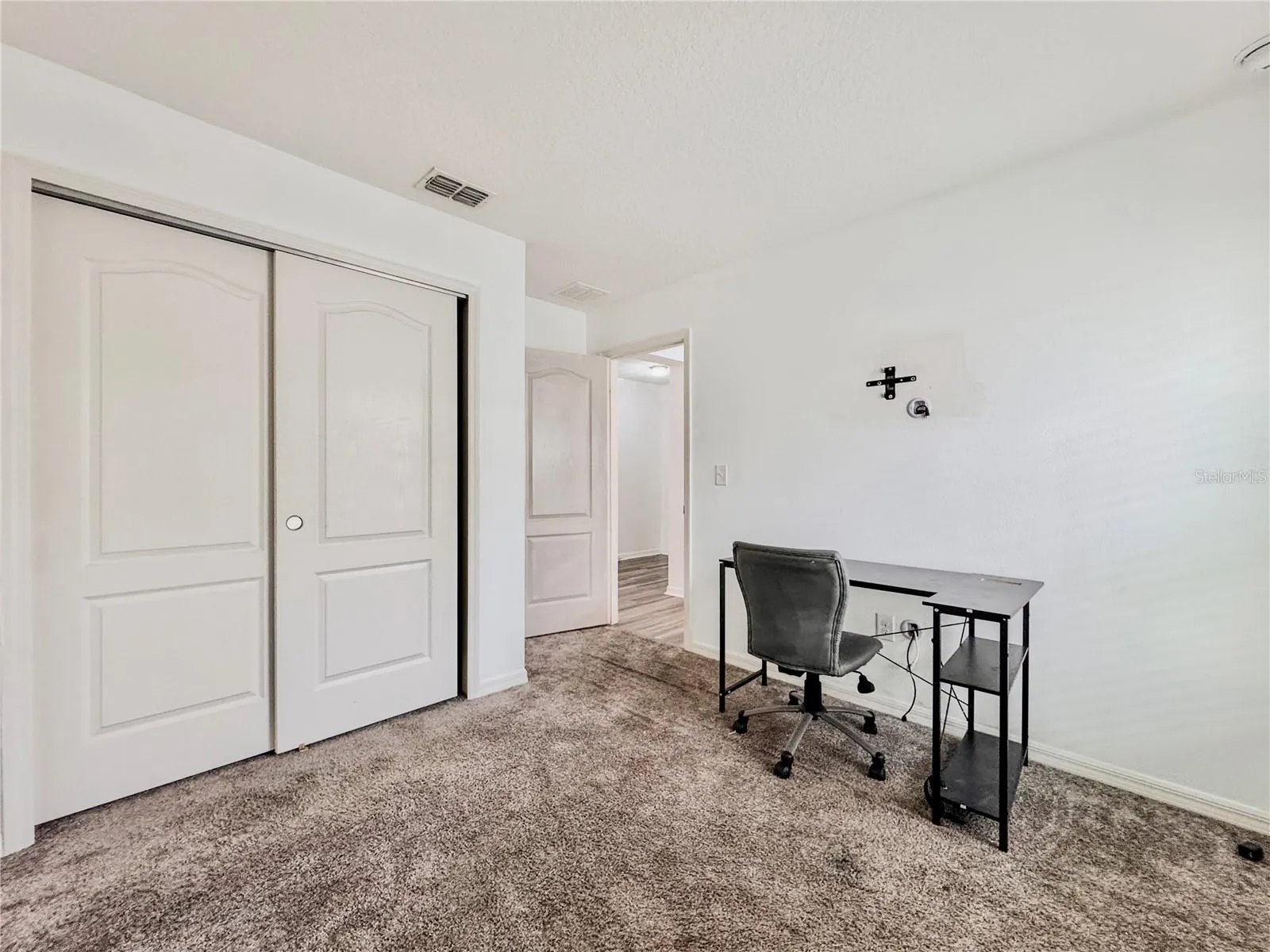 1141 AUGUSTUS DR