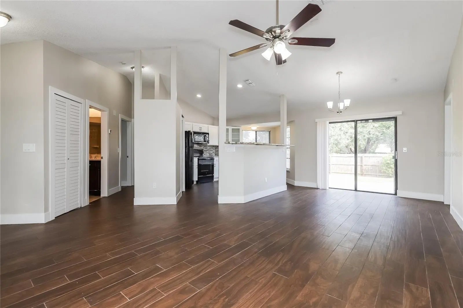 1515 KESTREL WAY