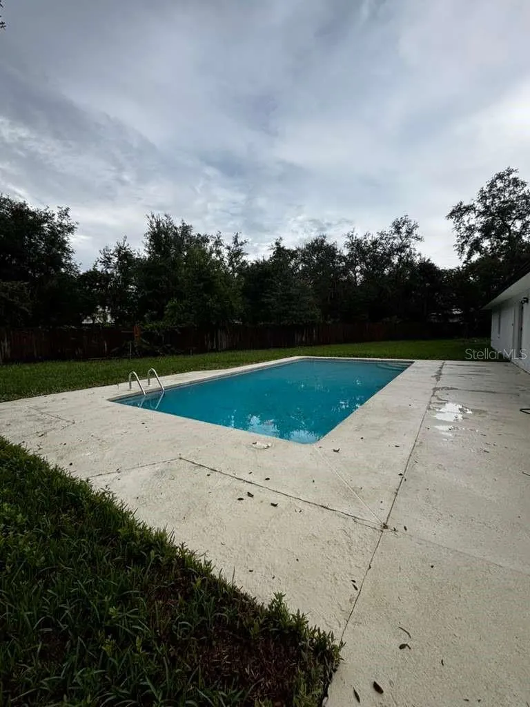 3521 SILVER OAK CT