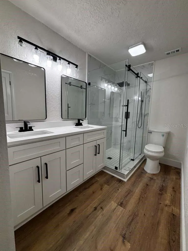 3521 SILVER OAK CT
