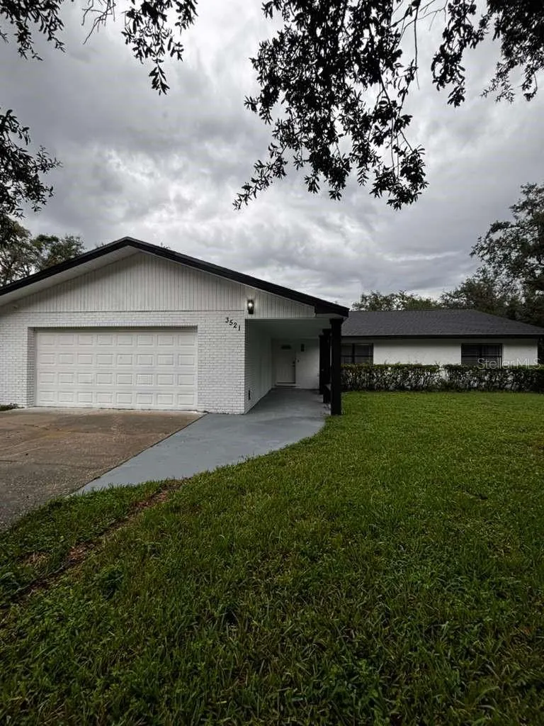 3521 SILVER OAK CT