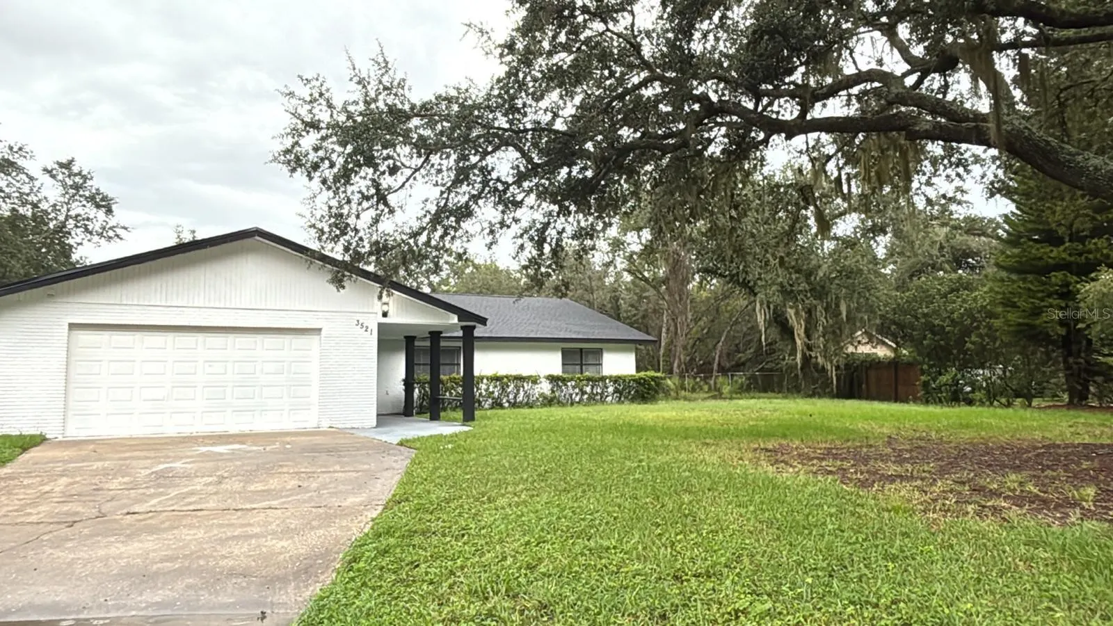 3521 SILVER OAK CT
