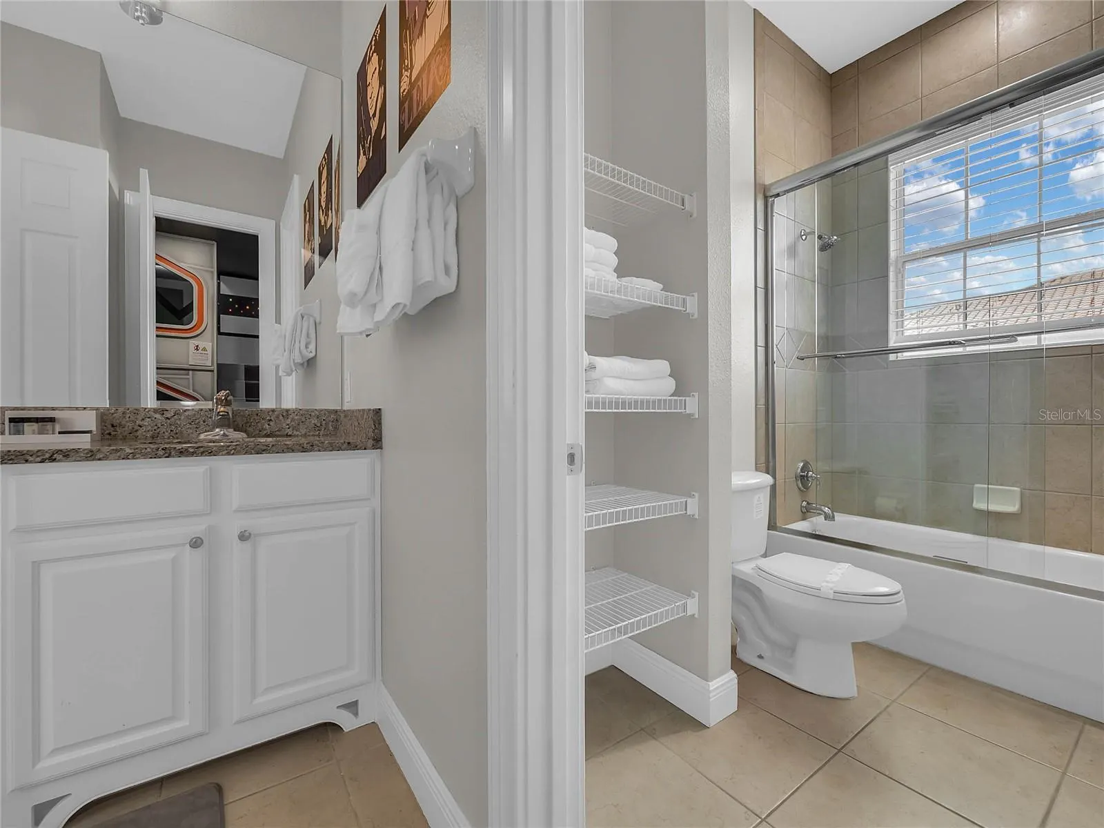 1231 RADIANT ST