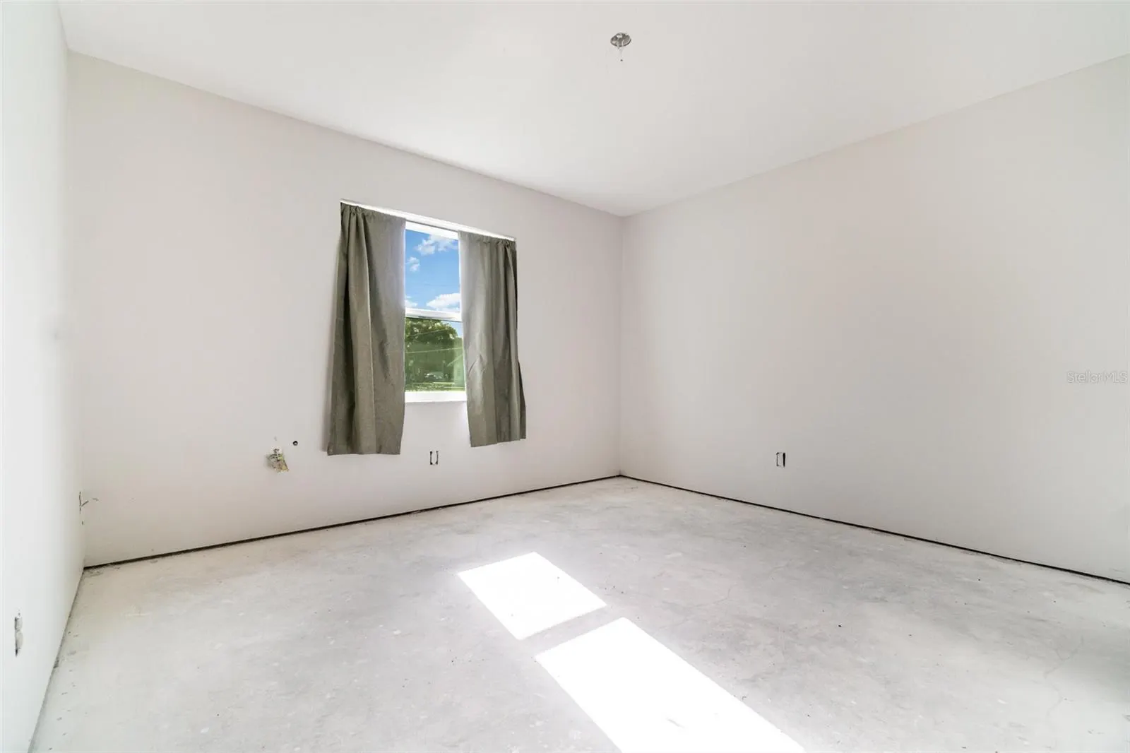 443 WYOMING AVE