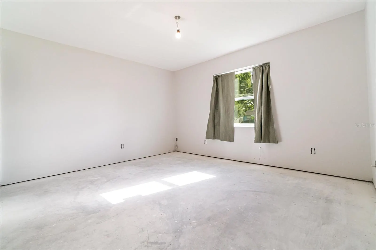 443 WYOMING AVE