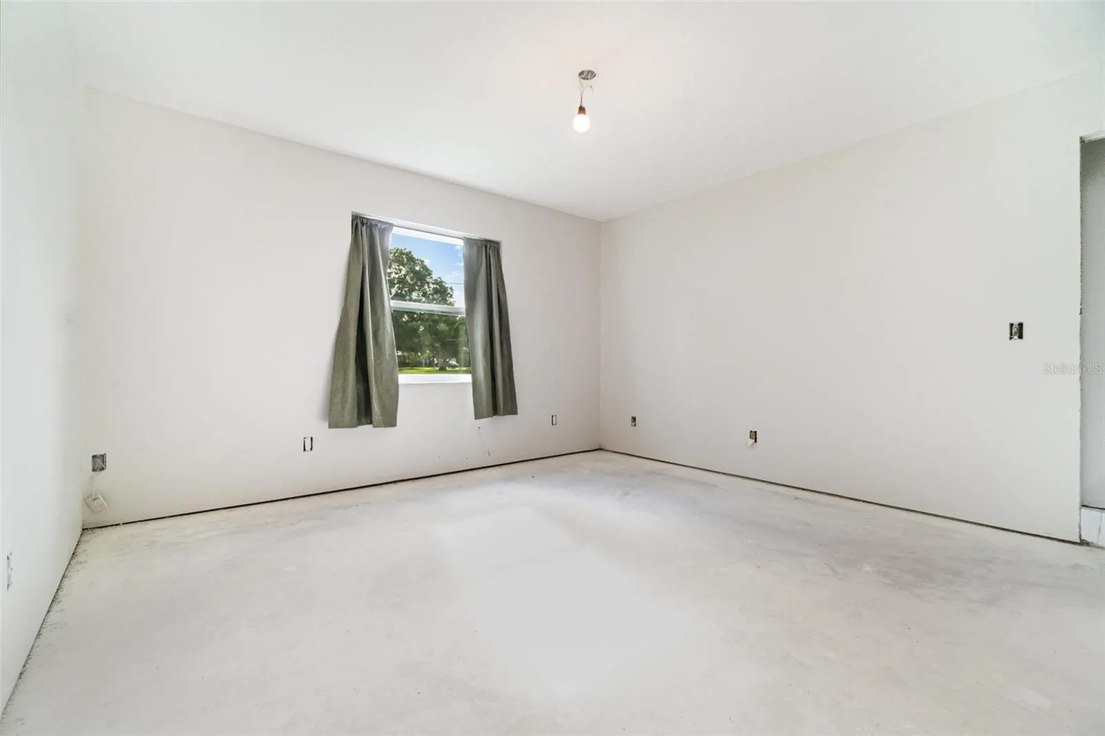 443 WYOMING AVE