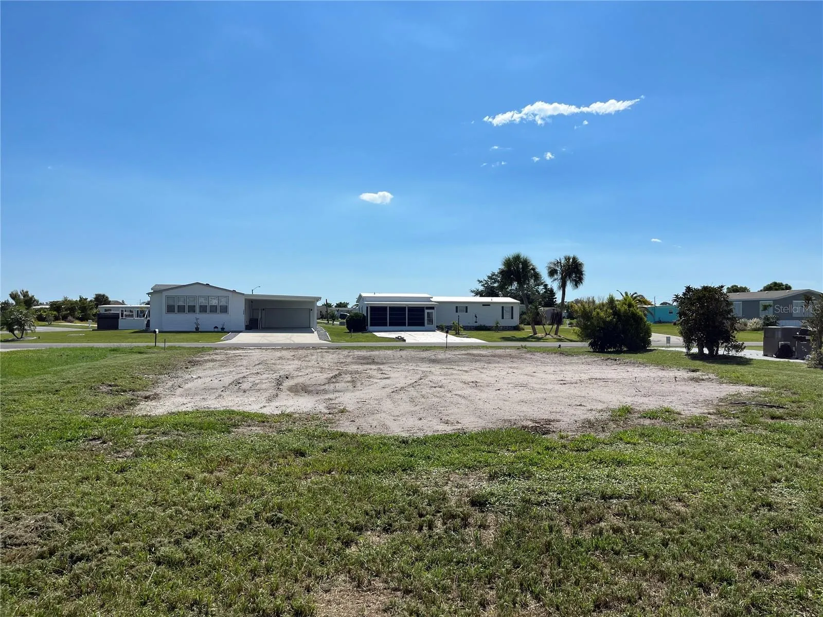 1429 BLUE HERON DR