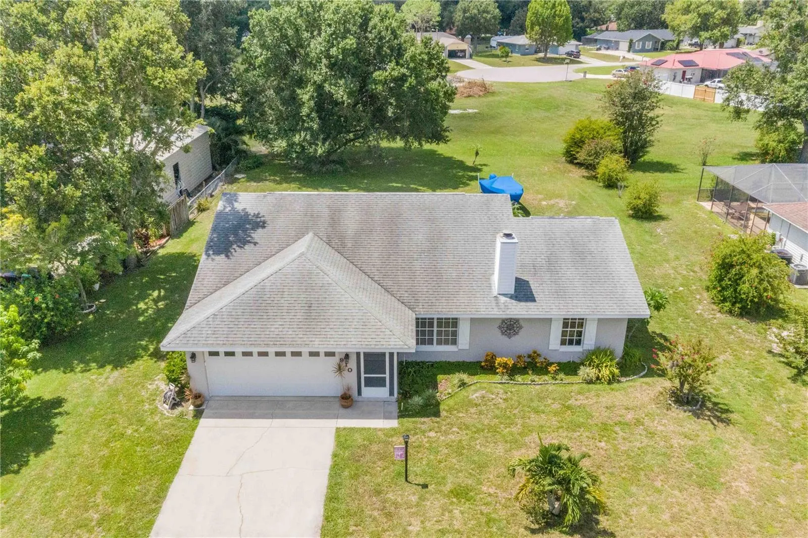 910 LIBERTY LN