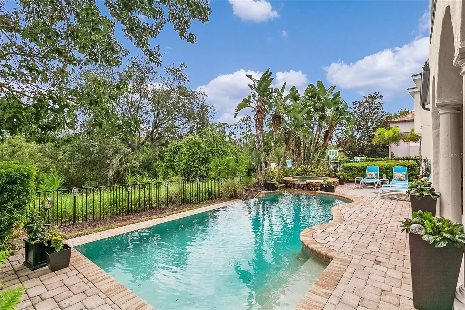 610 MUIRFIELD LOOP