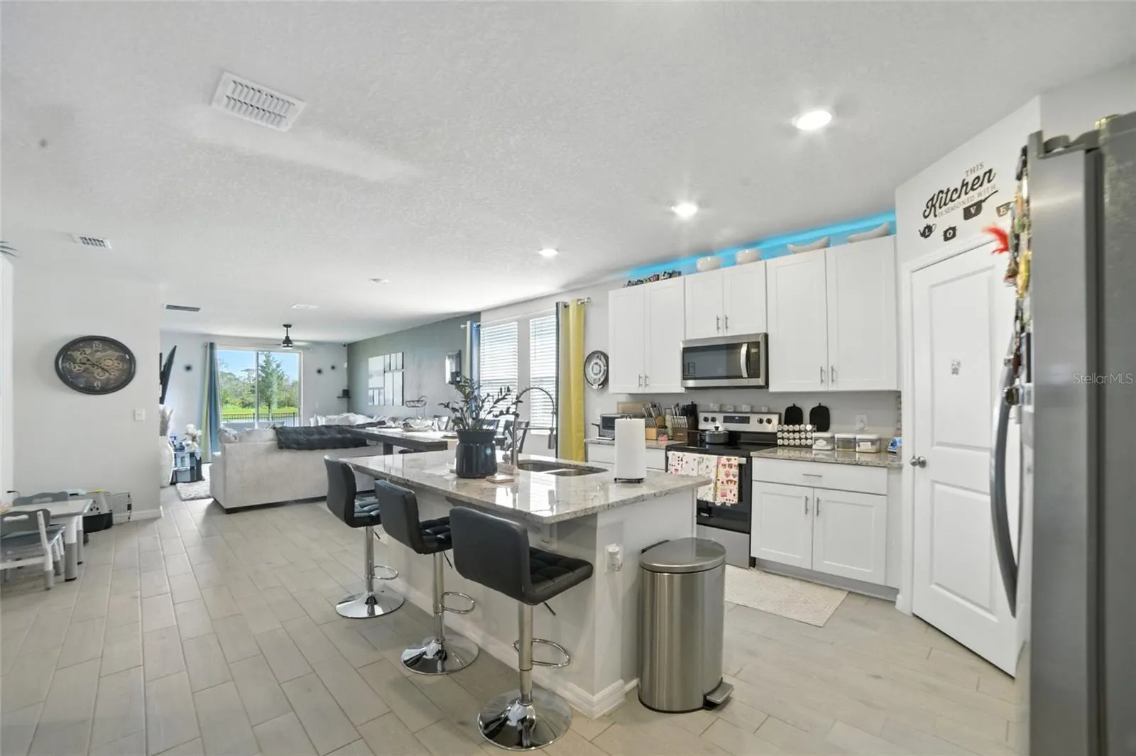1248 OAK VALLEY DR