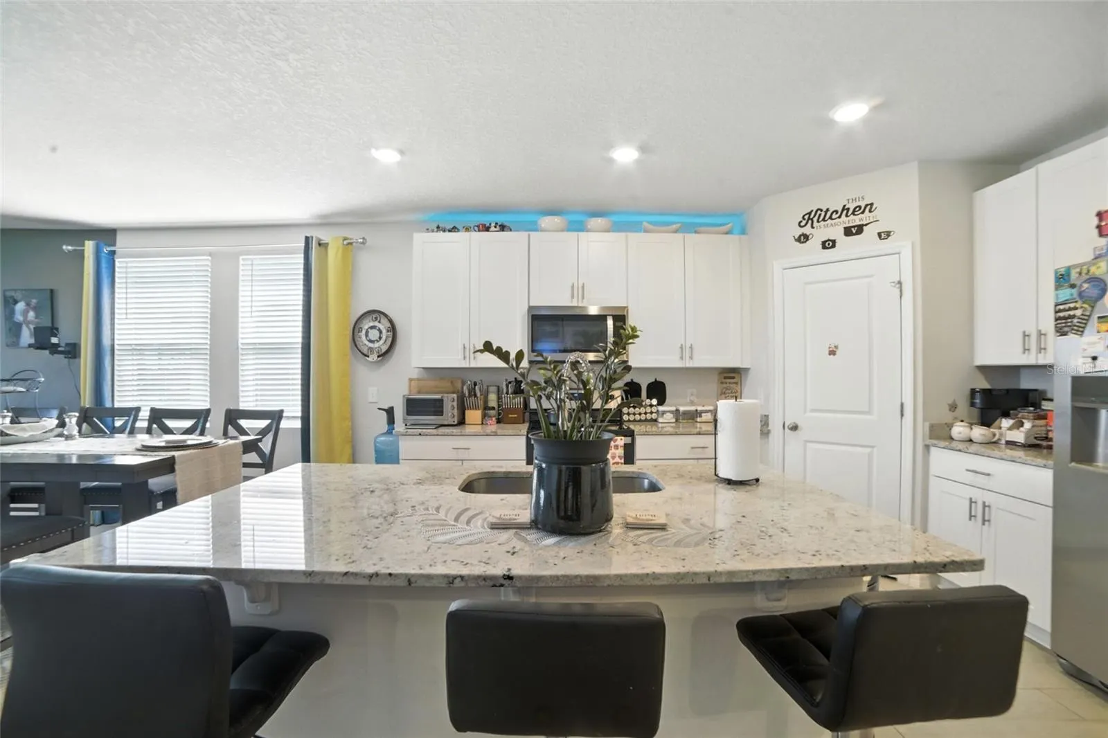 1248 OAK VALLEY DR
