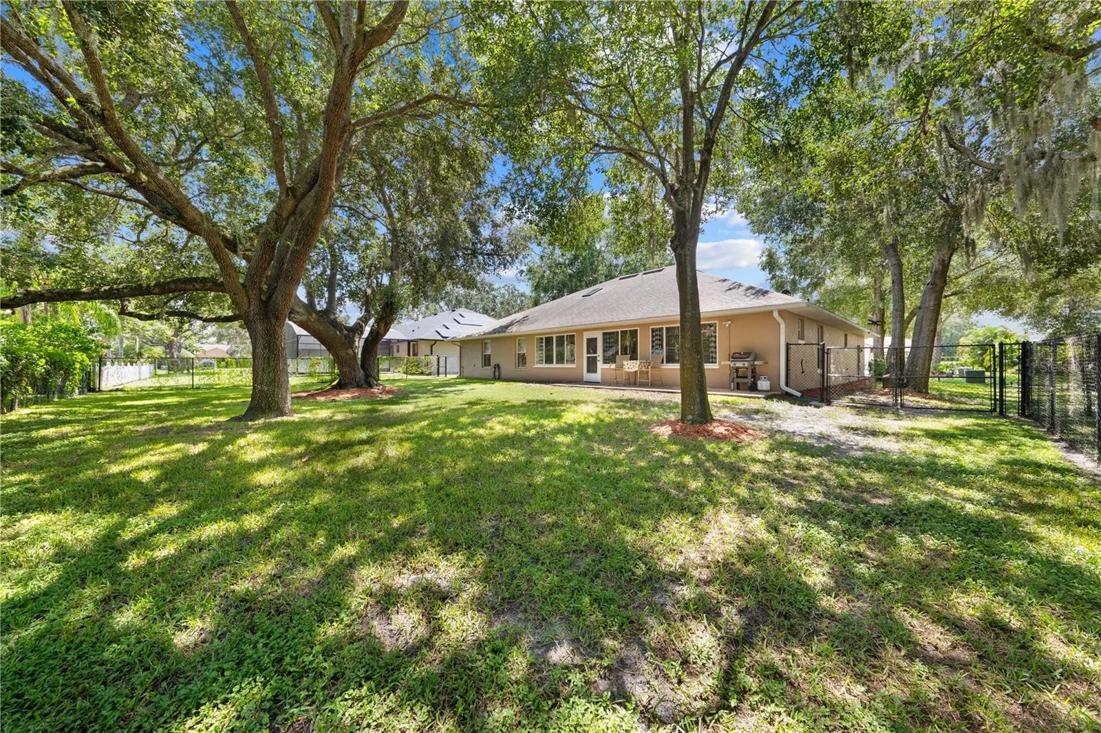 4907 RAYLENE WAY