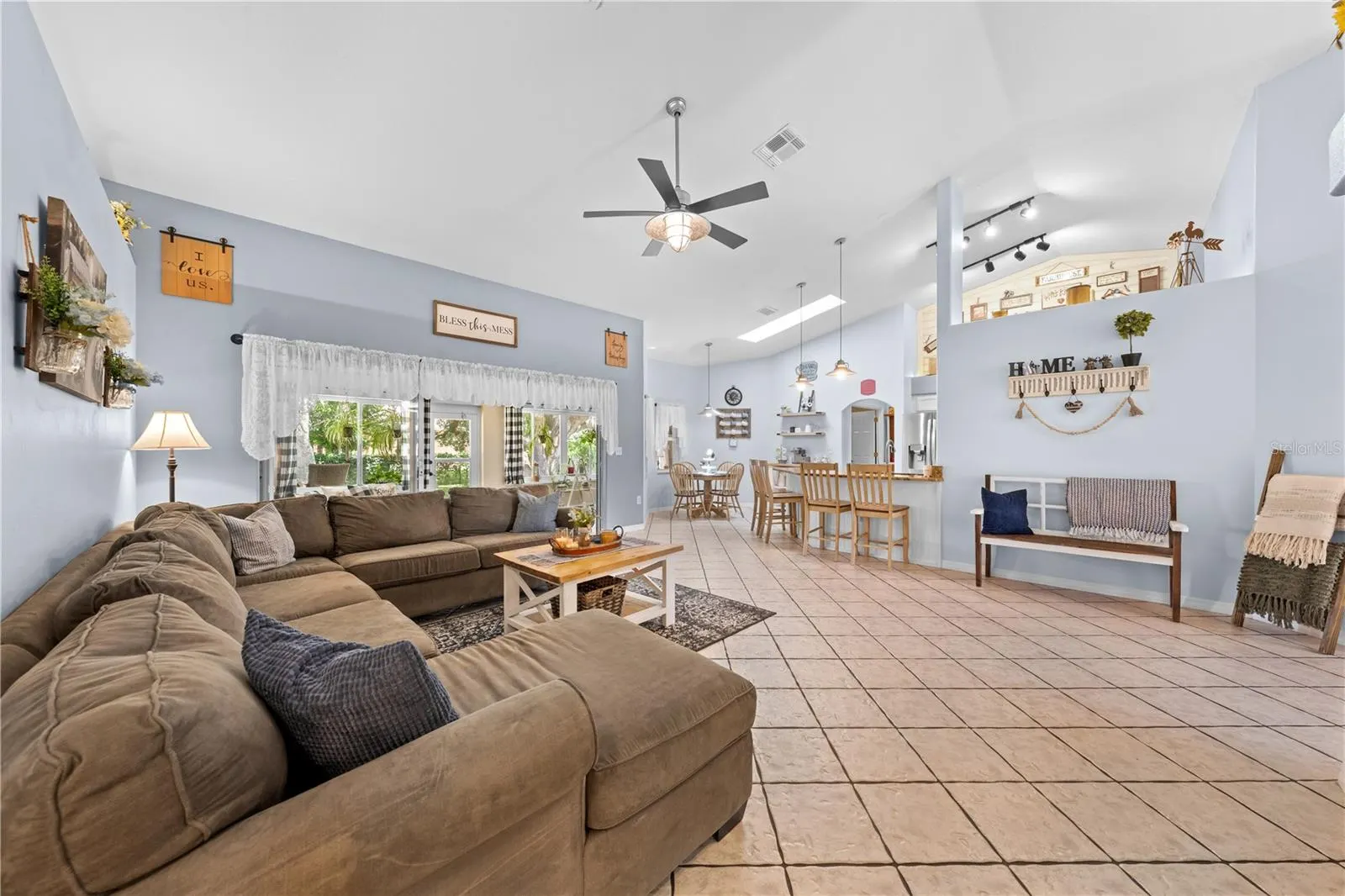 4907 RAYLENE WAY