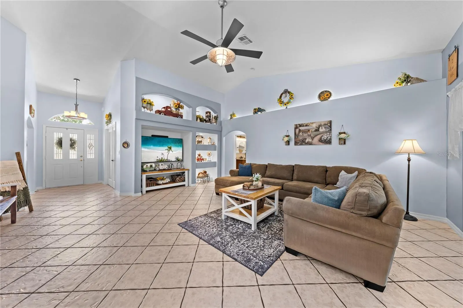 4907 RAYLENE WAY