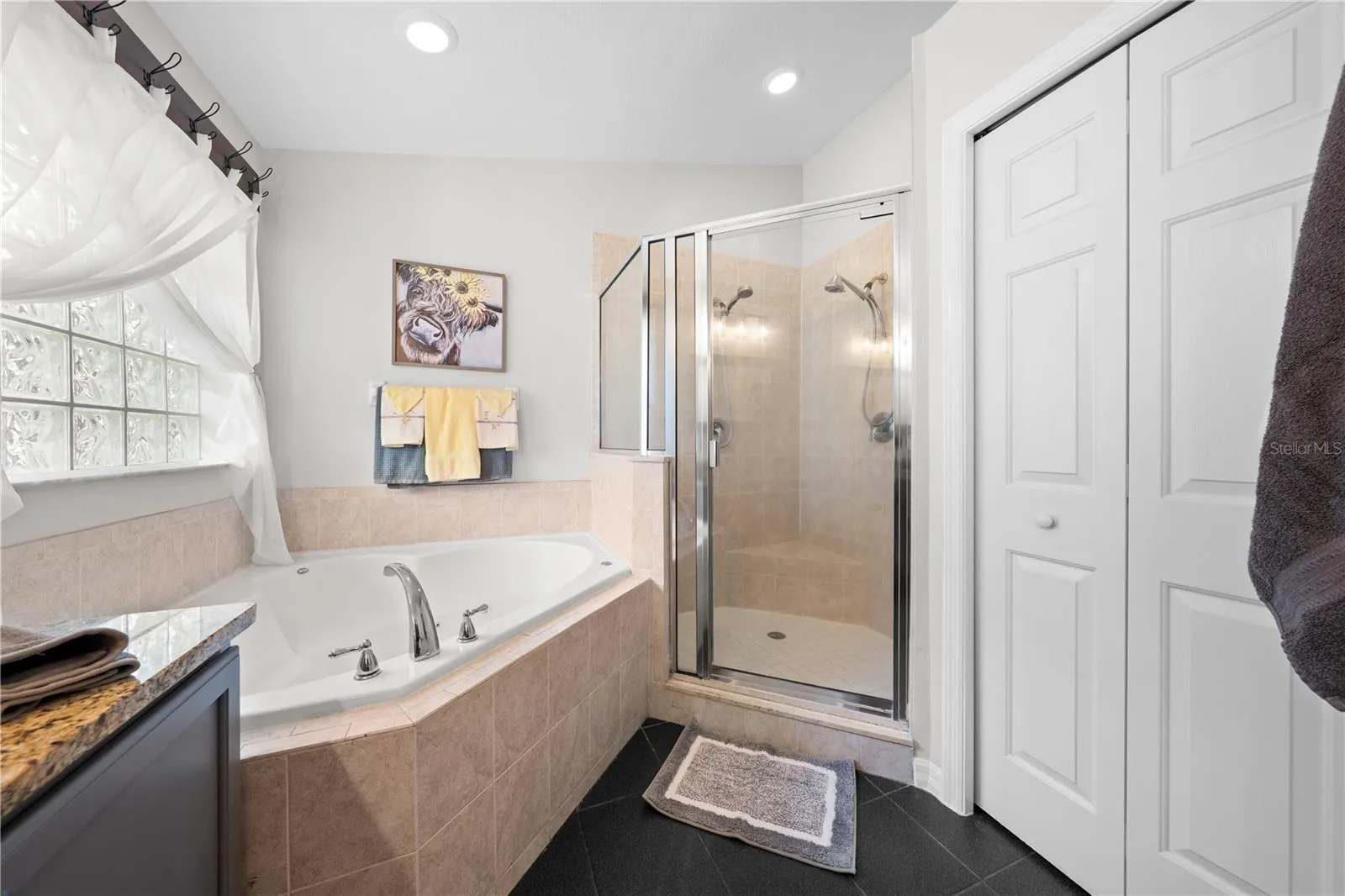 4907 RAYLENE WAY