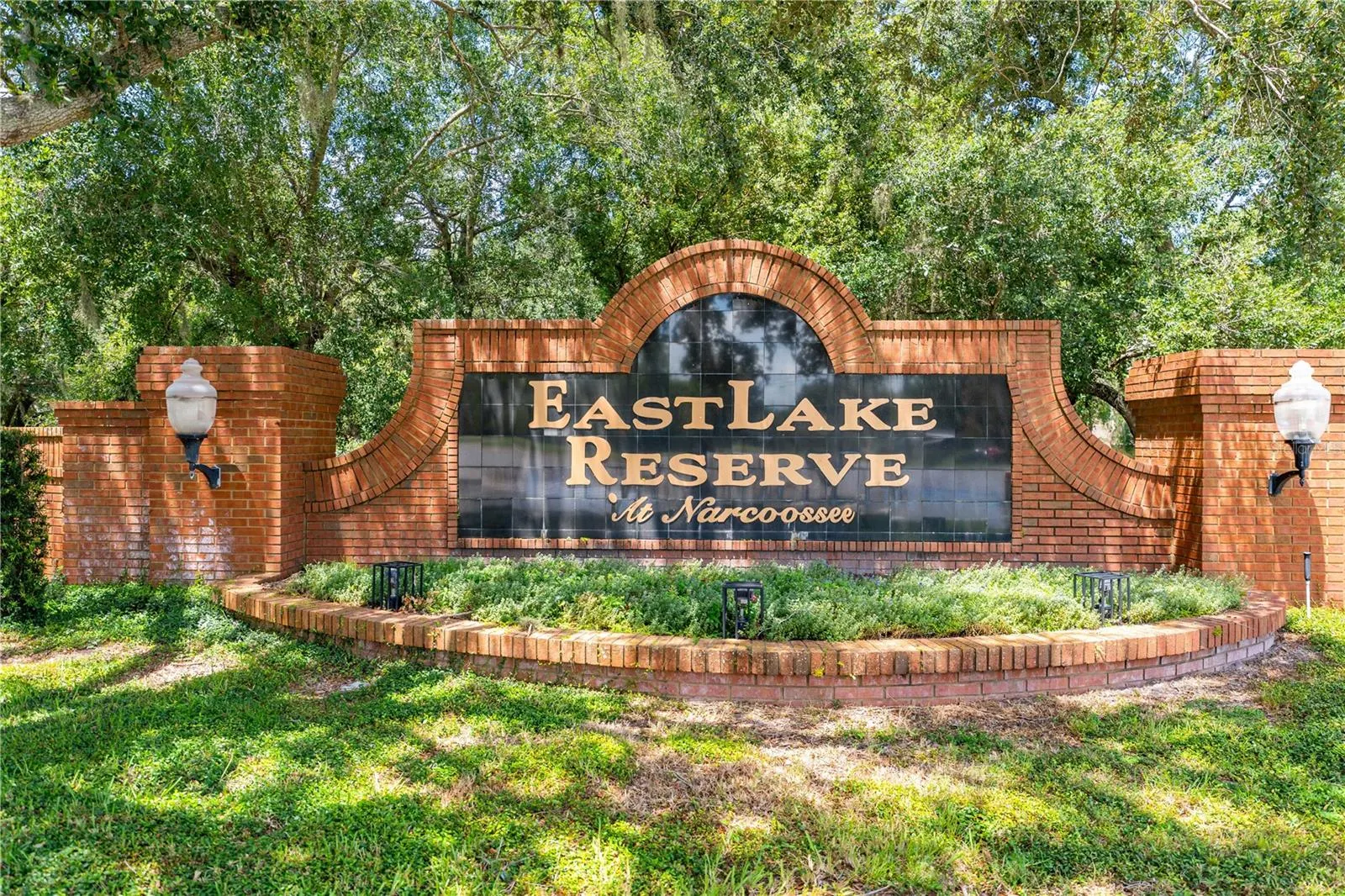 4907 RAYLENE WAY