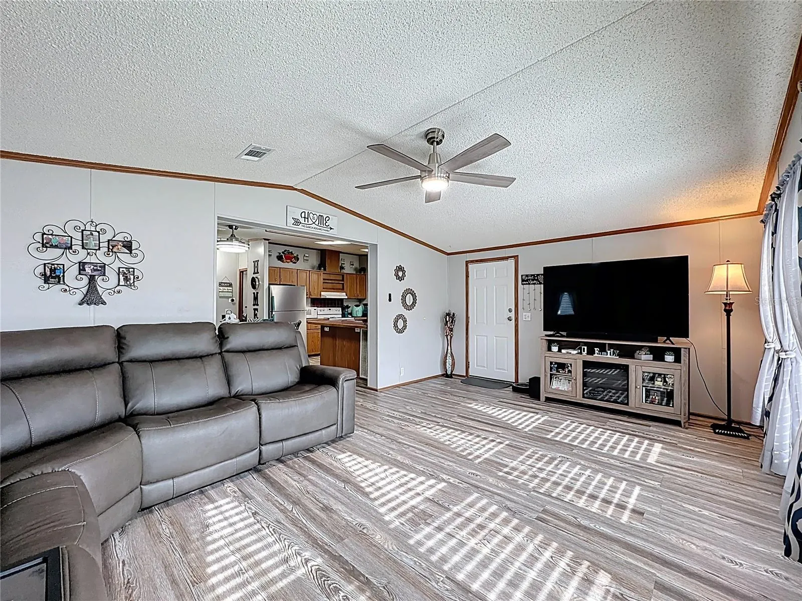 4165 KAISER AVE