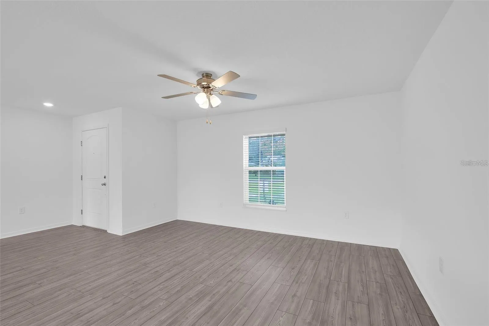192 ATHABASCA DR