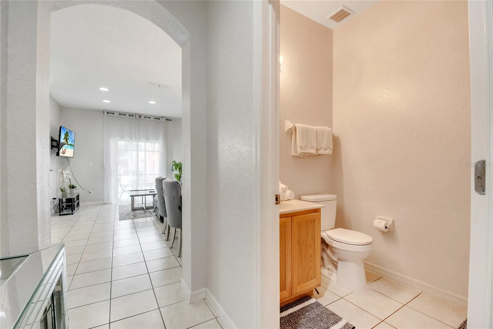 2713 BUSHMAN DR