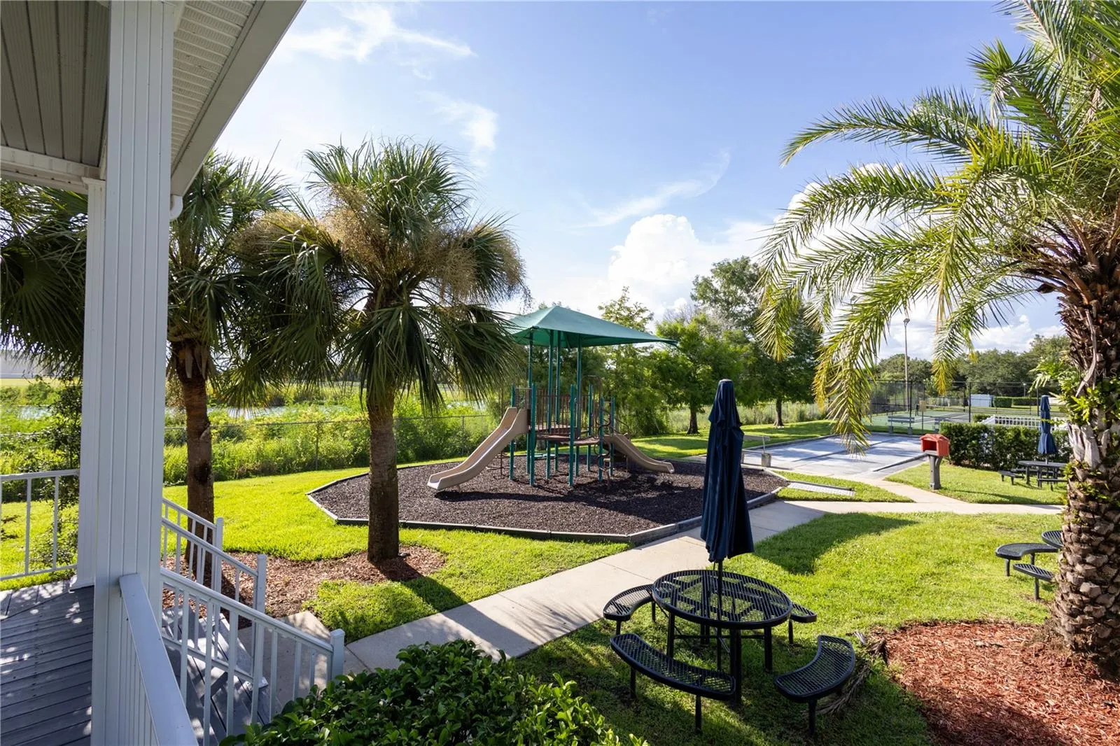 2902 CAROLINE VICTORIA CT