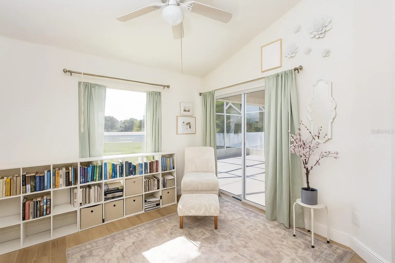 2902 CAROLINE VICTORIA CT