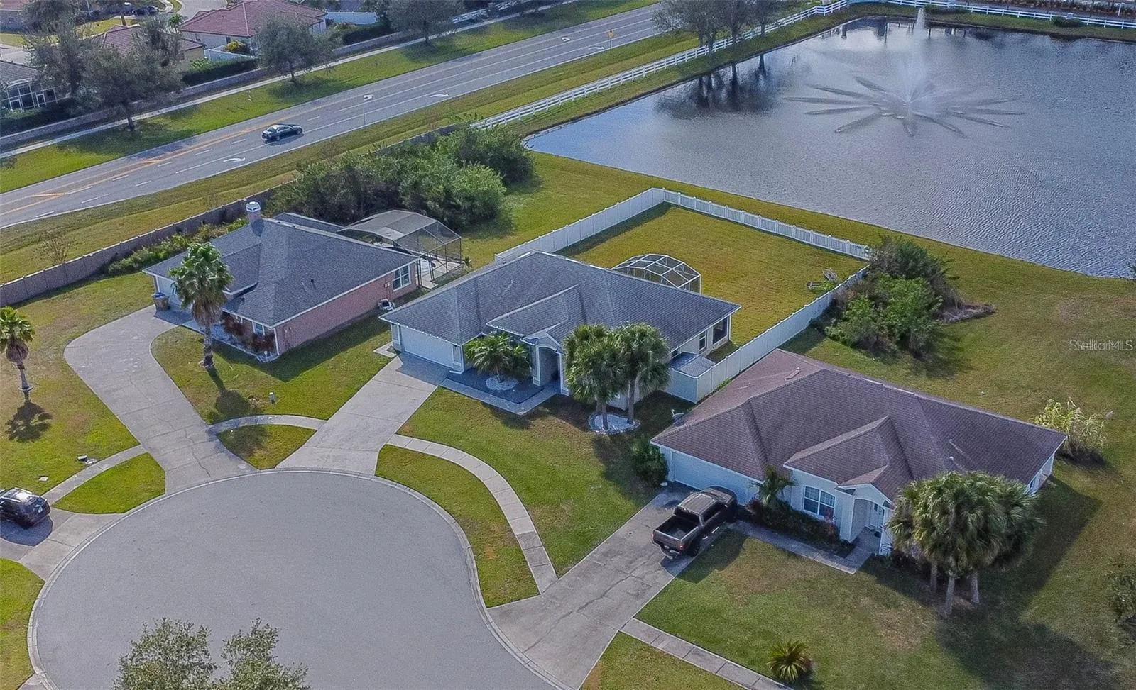 2902 CAROLINE VICTORIA CT