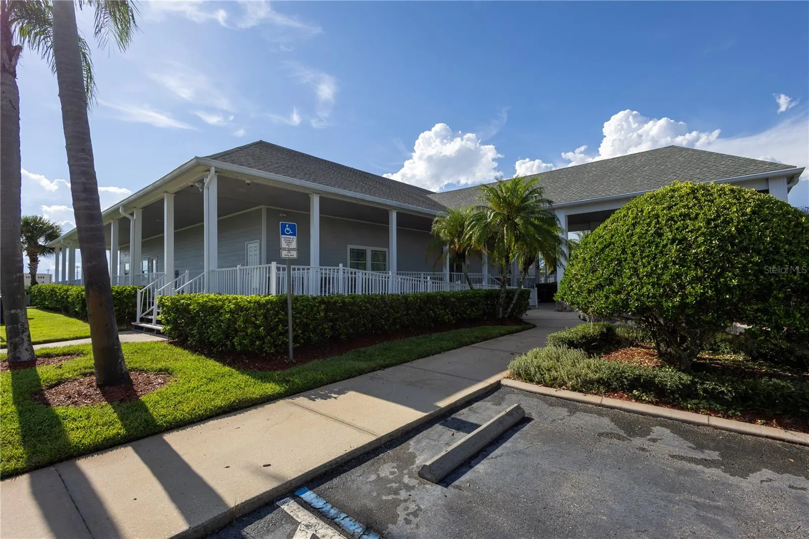 2902 CAROLINE VICTORIA CT