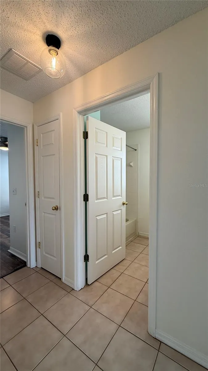 116 FOREST VIEW CT