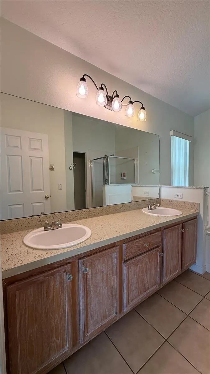 116 FOREST VIEW CT