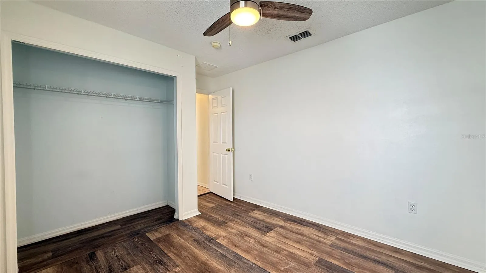 116 FOREST VIEW CT