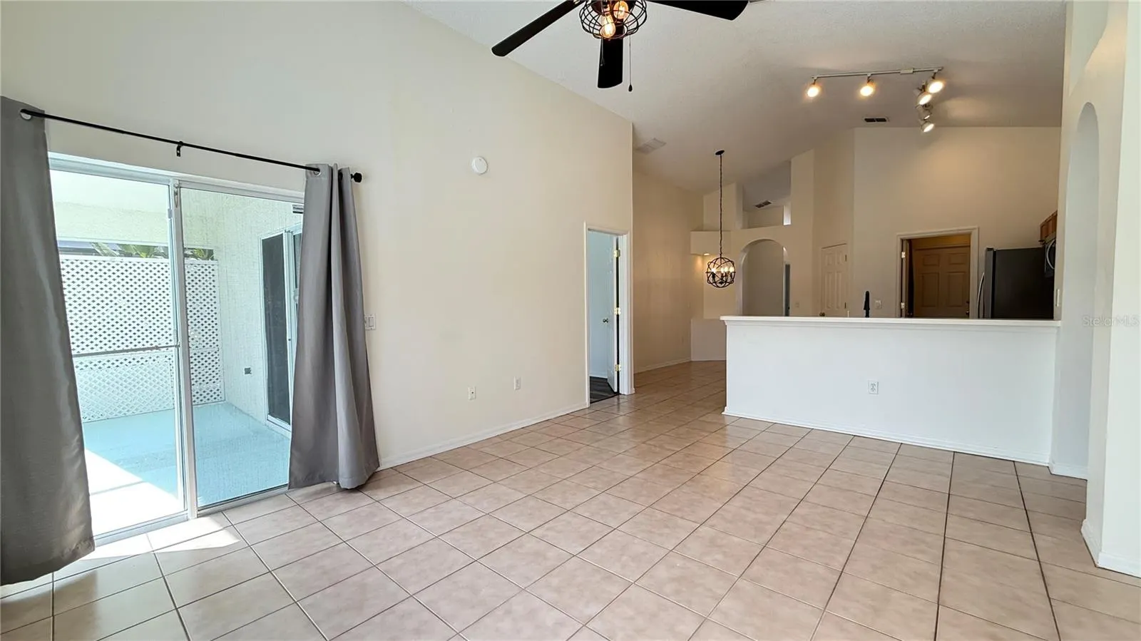 116 FOREST VIEW CT