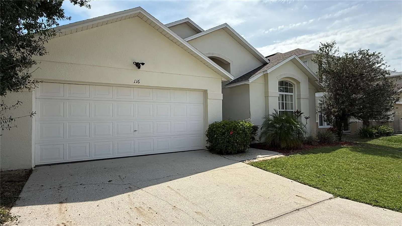 116 FOREST VIEW CT