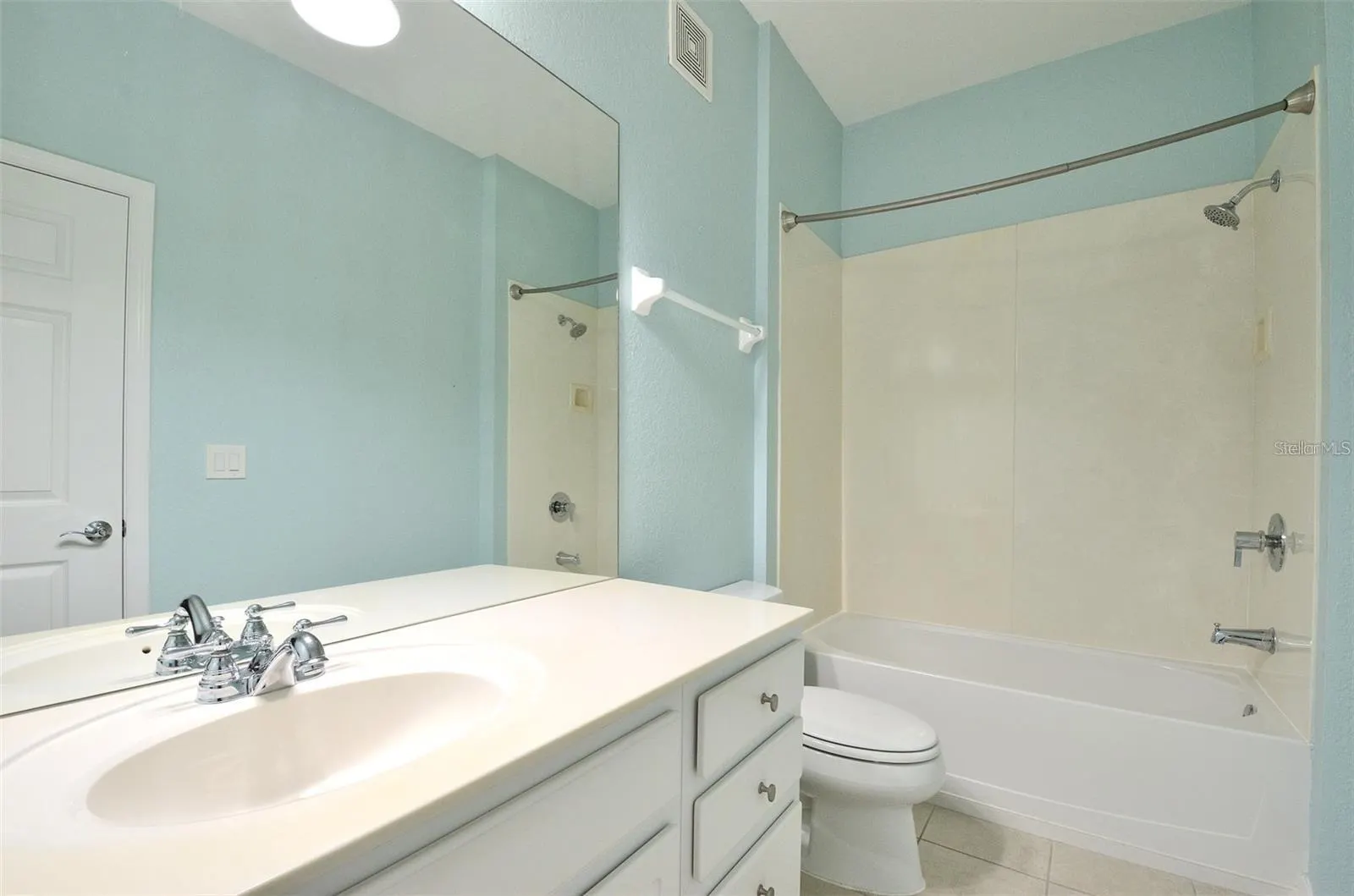 1357 VENEZIA CT #202, #202