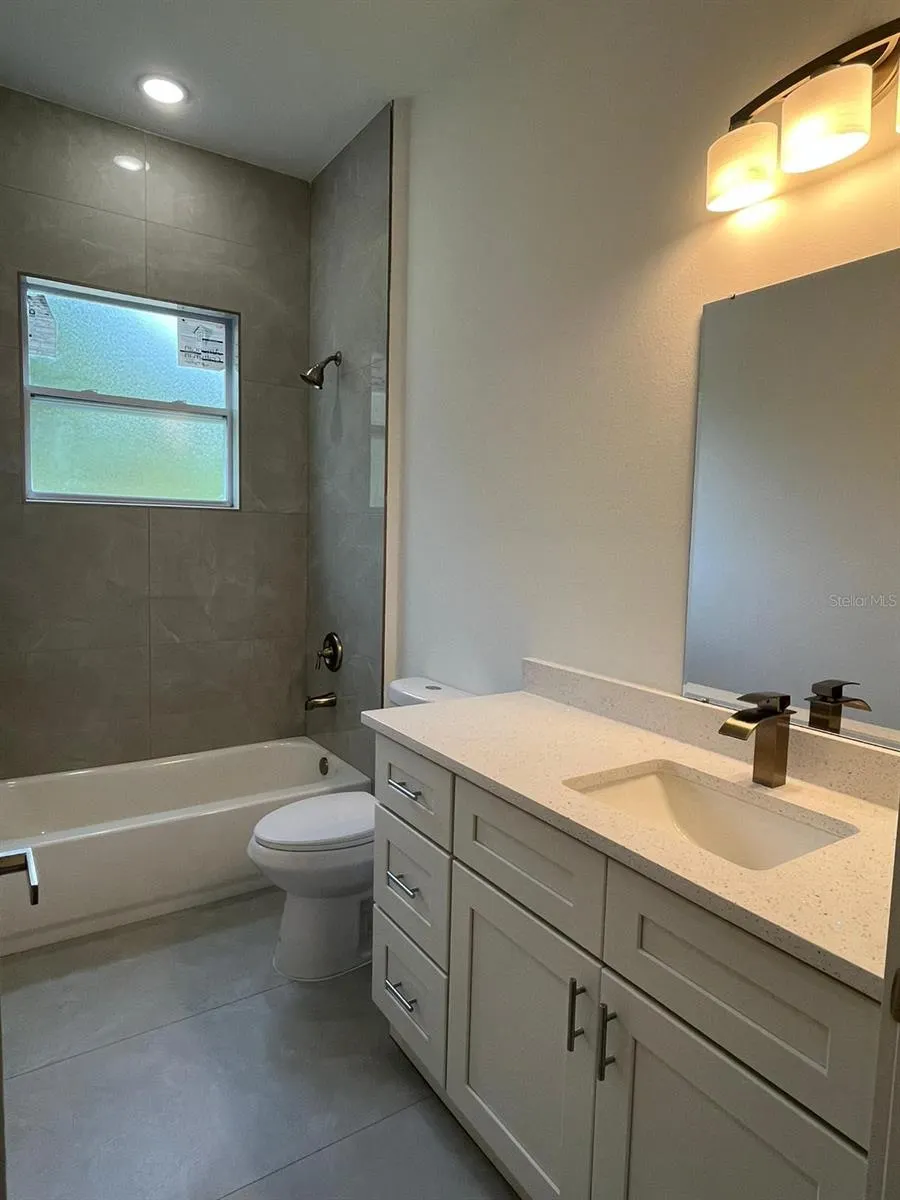 2279 MARGARET LN