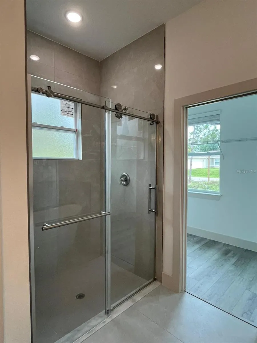 2279 MARGARET LN